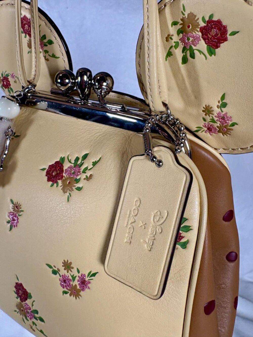 Coach Disney Minnie Mouse Limited Edition Kisslock Bag in Vanilla, Florals/Charm - Picture 15 of 16
